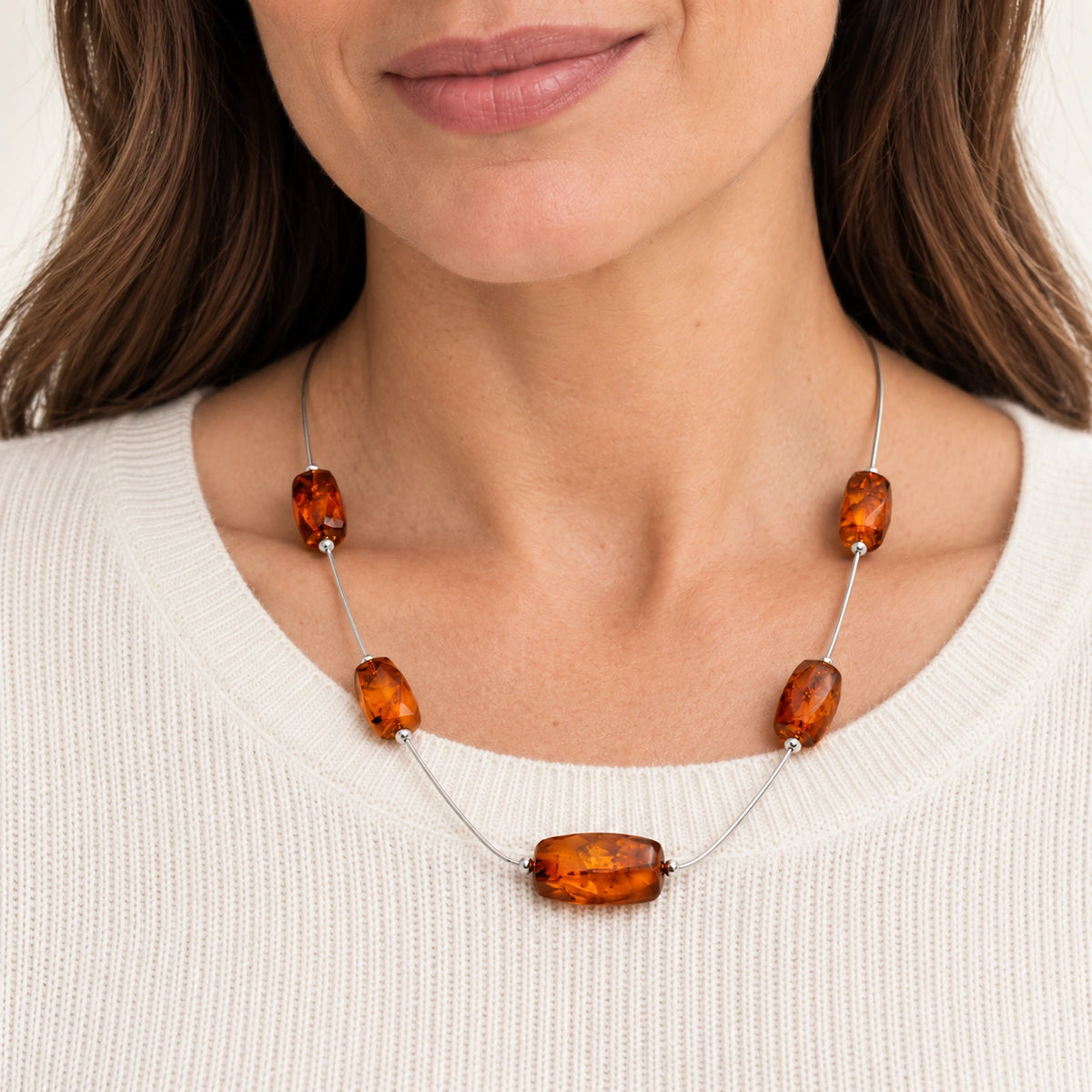 Collana in Ambra Cognac su Cavetto in Argento