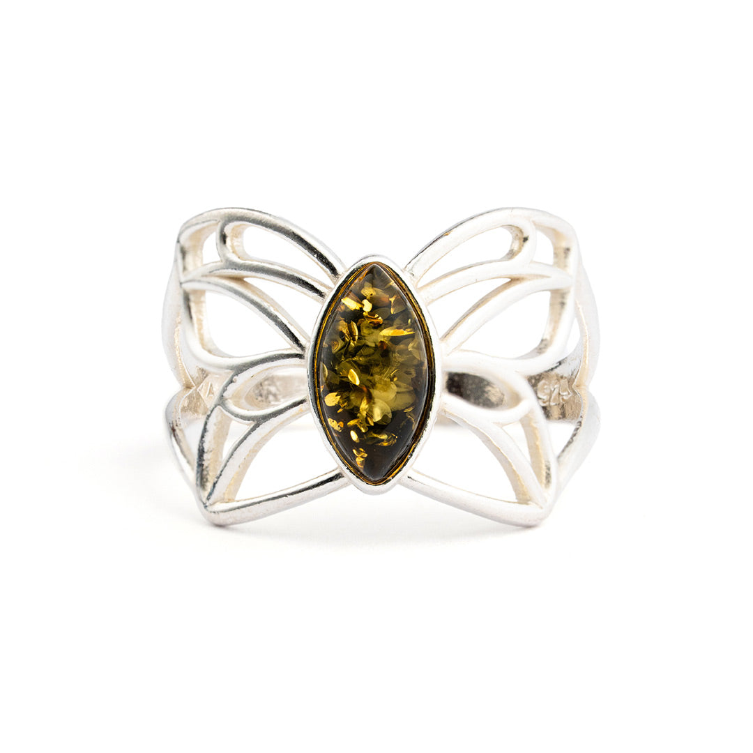 Anello in Ambra Verde con Fascia Trafitta a Farfalla