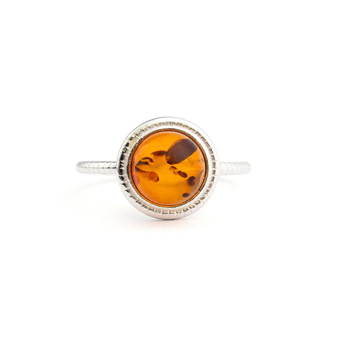 Anello in Ambra Cognac con Castone Tondo in Argento