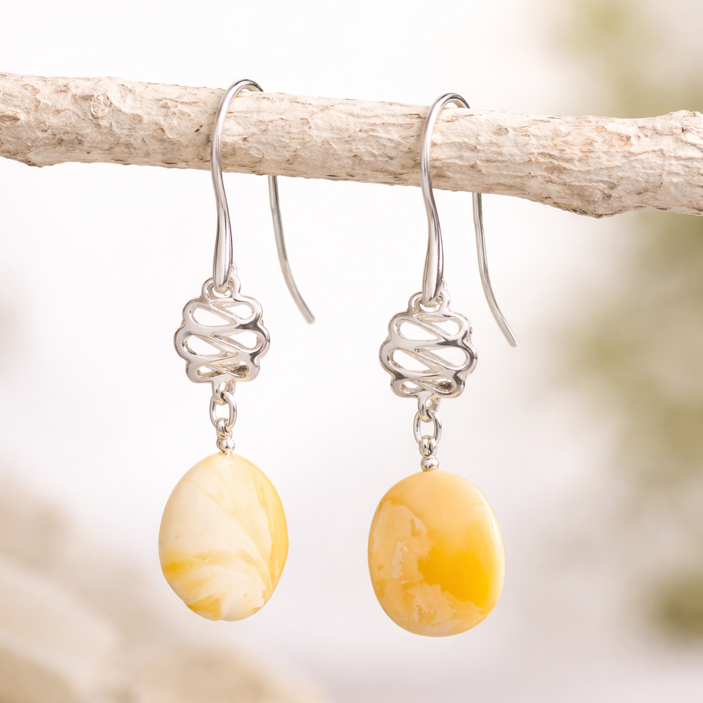 Orecchini Pendenti in Ambra Gialla con Nodo d’Argento