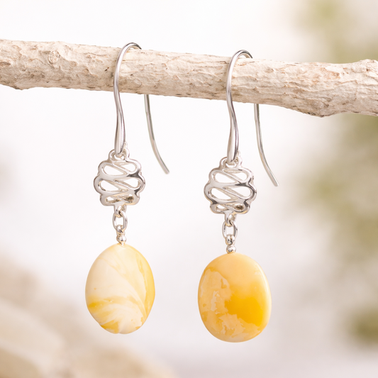 Orecchini Pendenti in Ambra Gialla con Nodo d’Argento