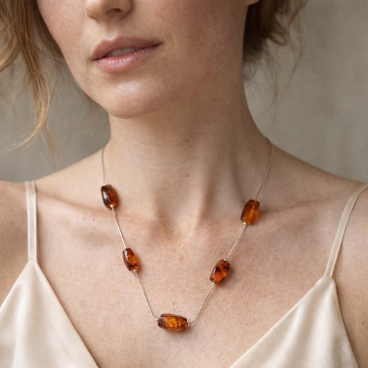 Collana in Ambra Cognac su Cavetto in Argento