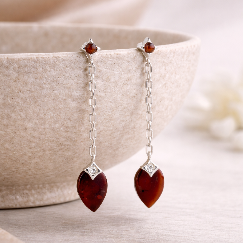 Orecchini Pendenti in Ambra Ciliegia con Catena e Punto Luce