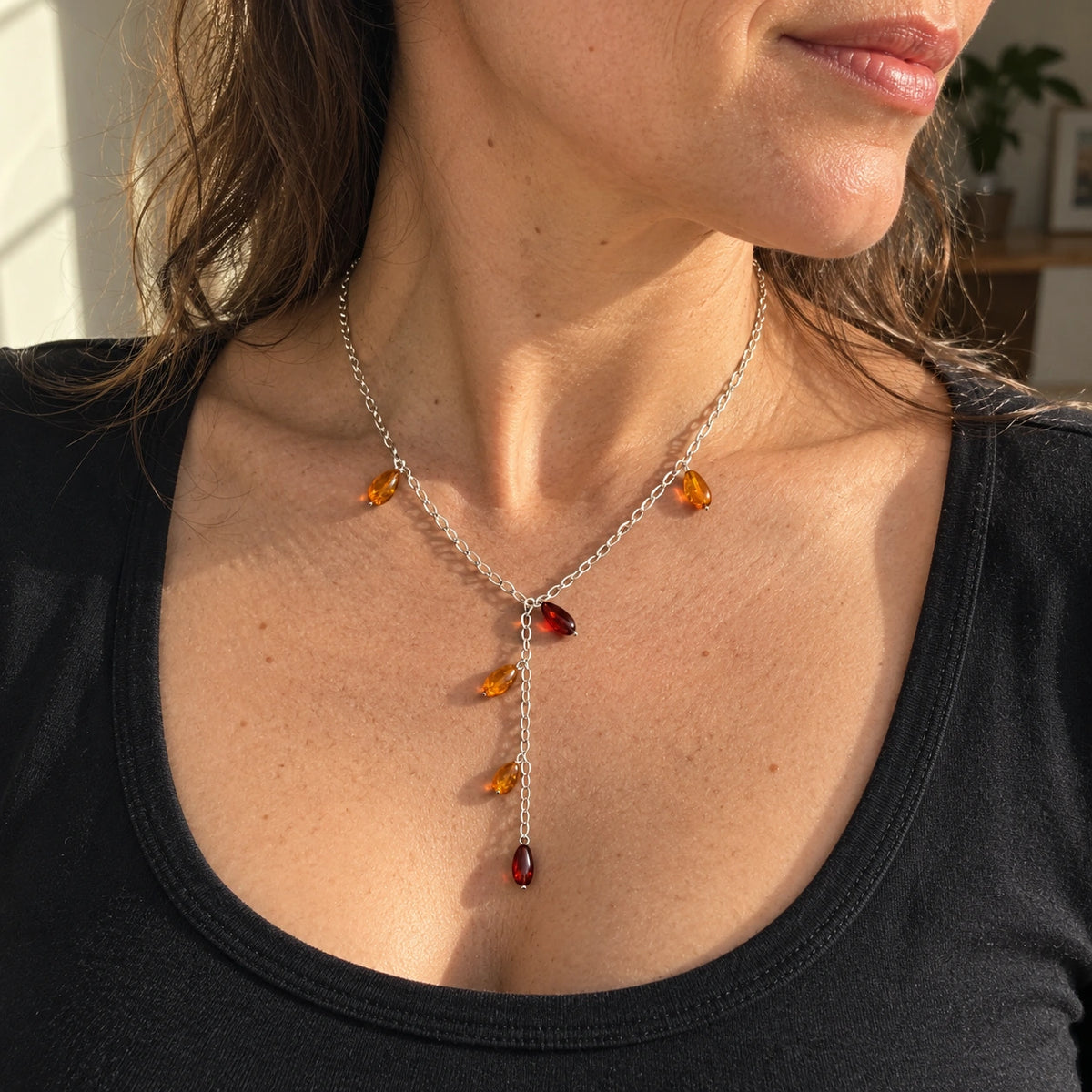 Collana a Y in Argento con Gocce di Ambra Multicolore