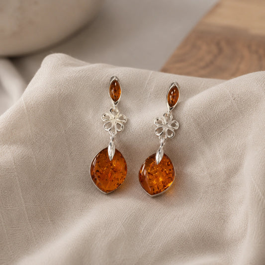 Orecchini Pendenti in Ambra Cognac con Marquise e Fiore